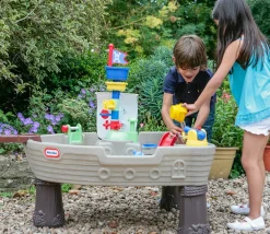 Little Tikes Anchors Away Pirate Ship