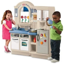 Little Tikes Inside and Outside Kitchen