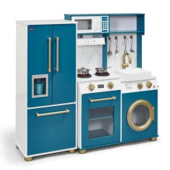 Plum Bakehouse Traditional Wooden Kitchen with Fridge